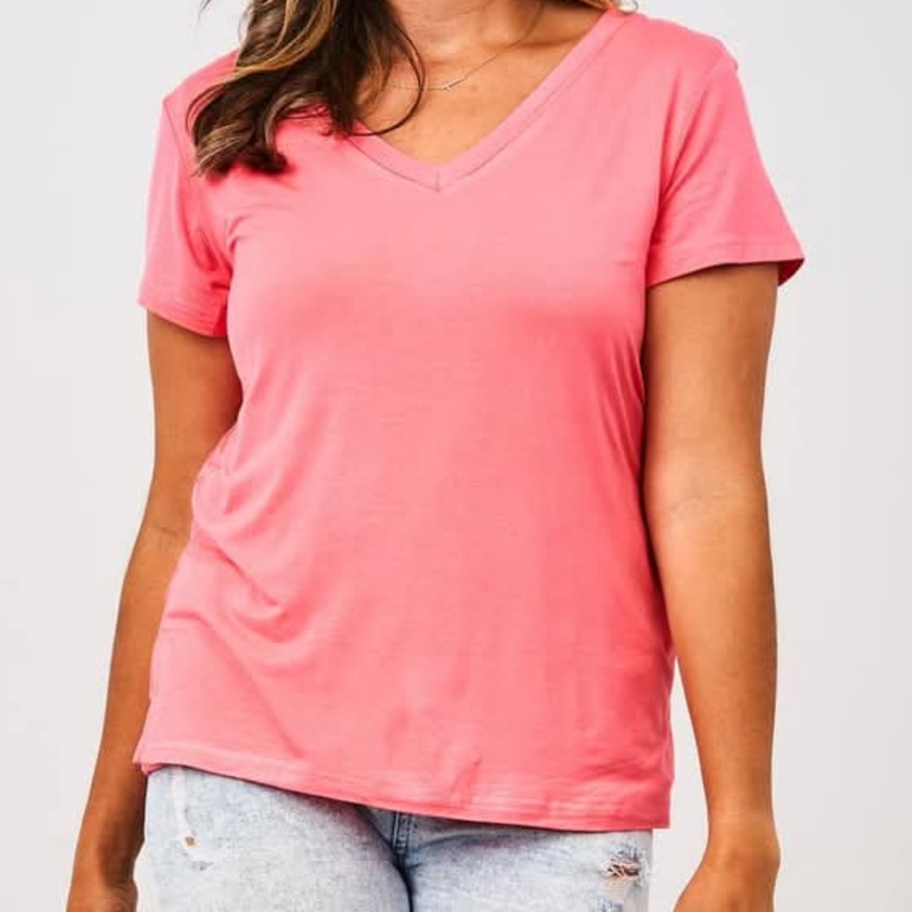 Latched Mama Go-To V-Neck Nursing Tee
